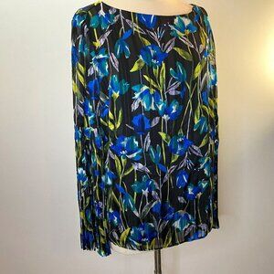The Limited Women's Winter Stem Floral Blouse - Size Medium - NWT $79
